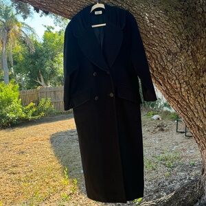 Vtg Dejac Paris 25% Cashmere 25% Lambswool 50% Wool black heavy coat.Size L